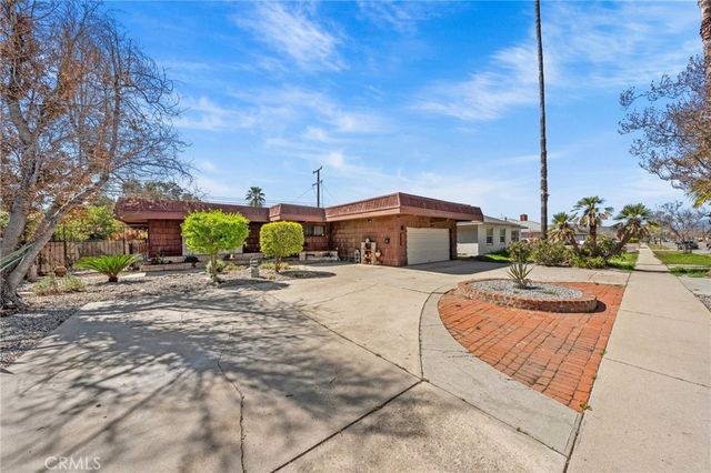 579 E 40th, San Bernardino, CA 92404
