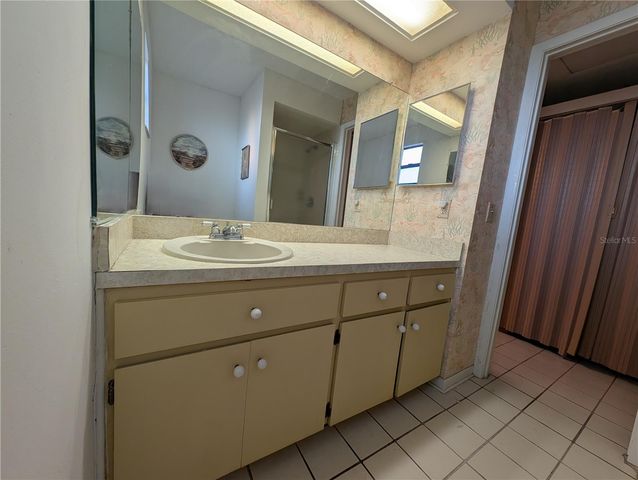 2042 SUNSET GROVE LANE, Clearwater, FL 33765