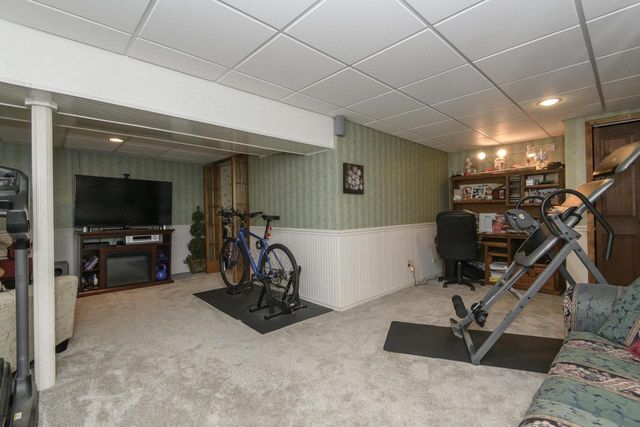 S67W32989 Road X, Mukwonago, WI 53149