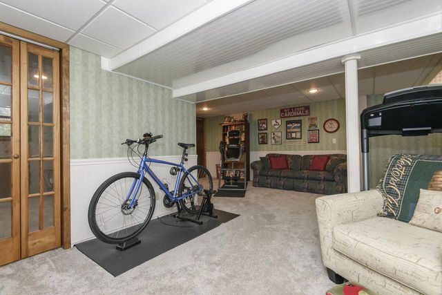 S67W32989 Road X, Mukwonago, WI 53149