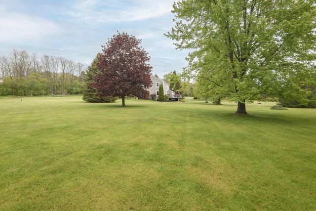 S67W32989 Road X, Mukwonago, WI 53149