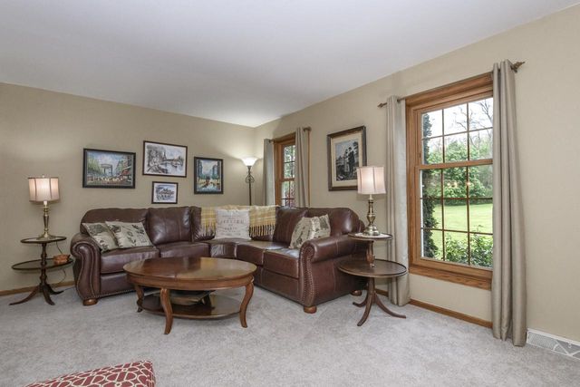 S67W32989 Road X, Mukwonago, WI 53149