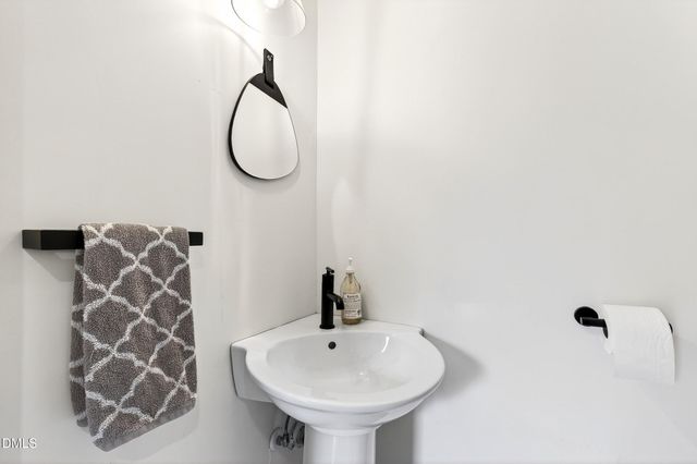 907 Oak Tree Drive, Chapel Hill, NC 27517