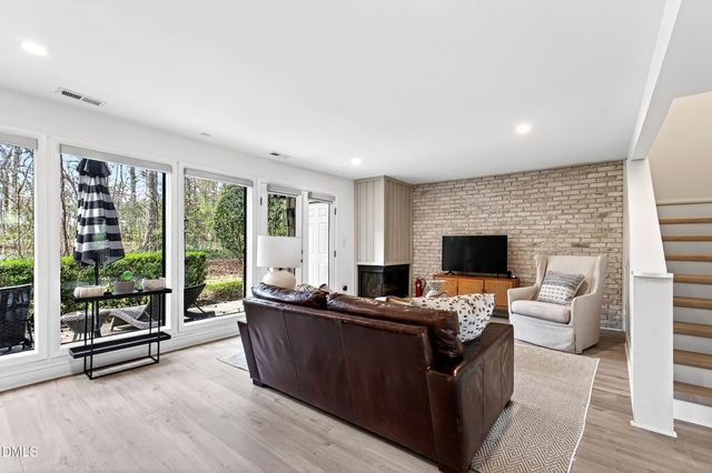 907 Oak Tree Drive, Chapel Hill, NC 27517