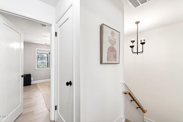 907 Oak Tree Drive, Chapel Hill, NC 27517