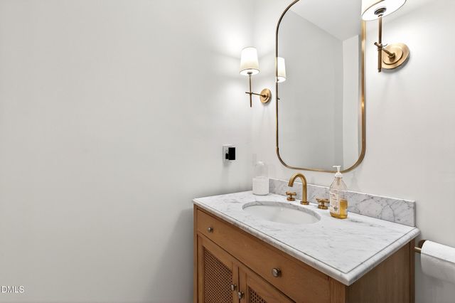 907 Oak Tree Drive, Chapel Hill, NC 27517