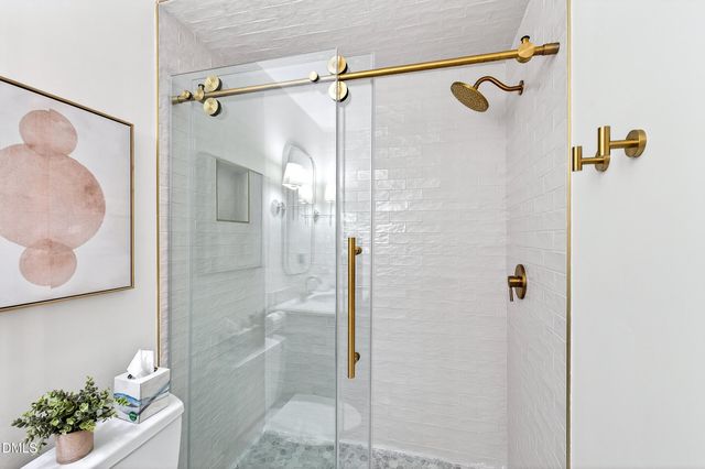 907 Oak Tree Drive, Chapel Hill, NC 27517