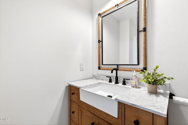 907 Oak Tree Drive, Chapel Hill, NC 27517