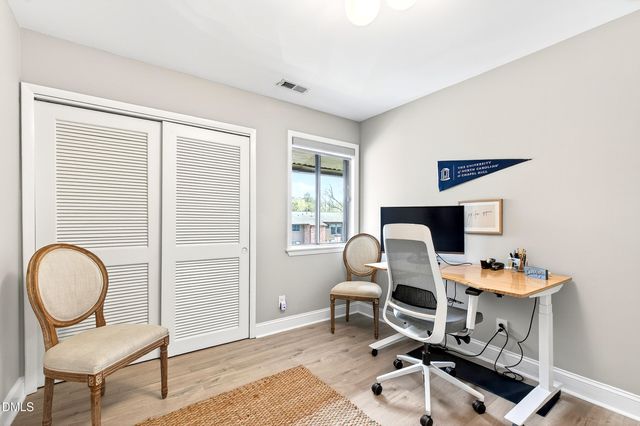 907 Oak Tree Drive, Chapel Hill, NC 27517