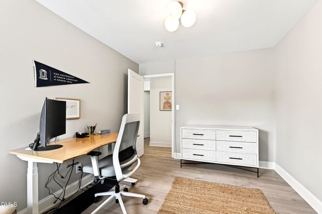 907 Oak Tree Drive, Chapel Hill, NC 27517