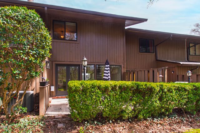 907 Oak Tree Drive, Chapel Hill, NC 27517