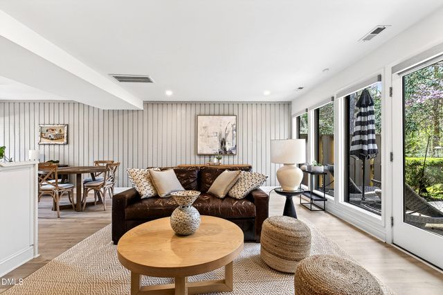 907 Oak Tree Drive, Chapel Hill, NC 27517