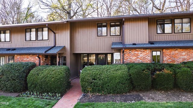 907 Oak Tree Drive, Chapel Hill, NC 27517