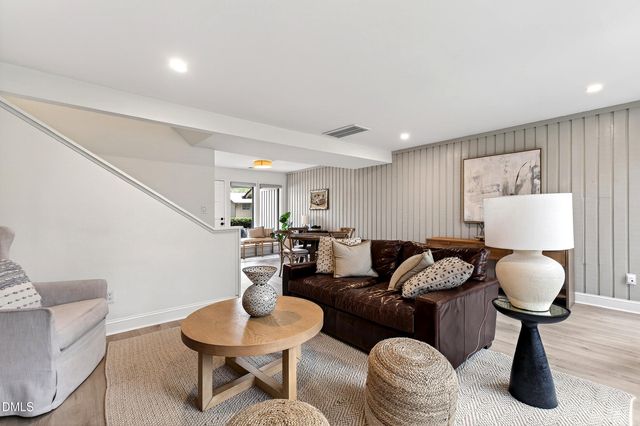 907 Oak Tree Drive, Chapel Hill, NC 27517