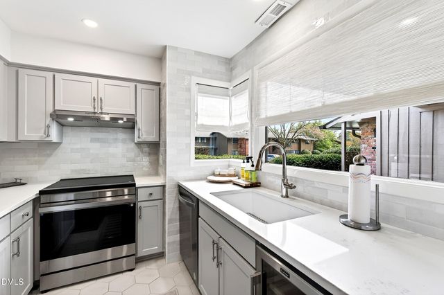 907 Oak Tree Drive, Chapel Hill, NC 27517