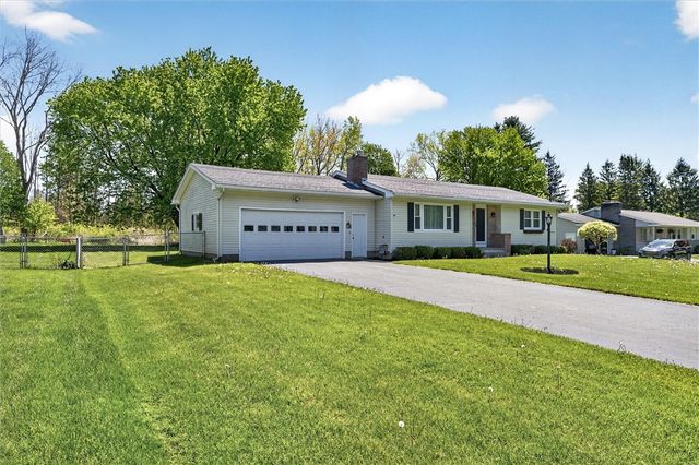 11 Drumlin Drive, Macedon, NY 14502