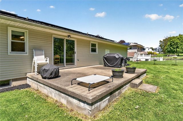 11 Drumlin Drive, Macedon, NY 14502