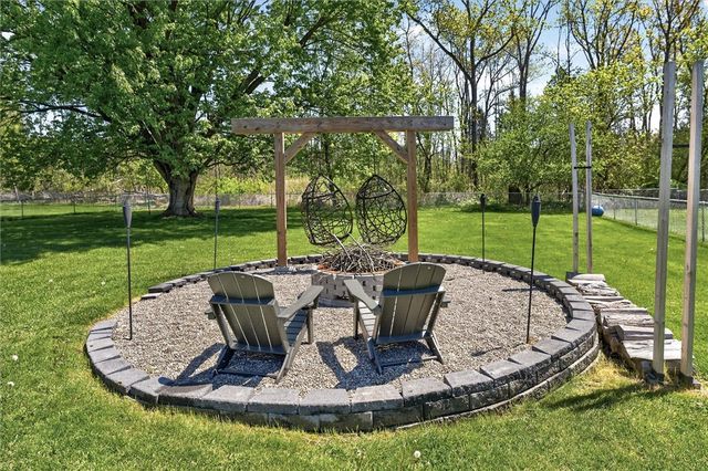 11 Drumlin Drive, Macedon, NY 14502