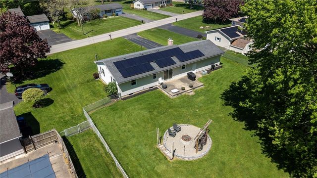 11 Drumlin Drive, Macedon, NY 14502