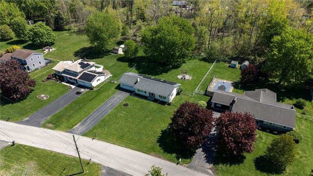 11 Drumlin Drive, Macedon, NY 14502