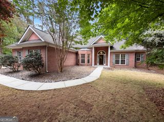 125 Farr Lake Drive, Tyrone, GA 30290