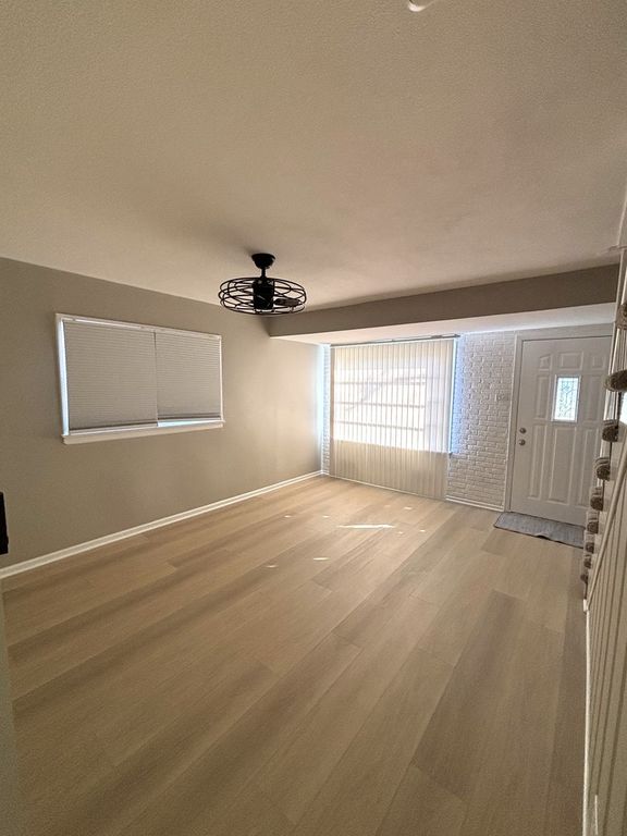 8204 Austin Avenue, Burbank, IL 60459 — photo 2