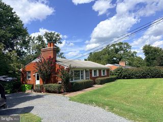8414 IMPALLA DR, Manassas, VA 20110