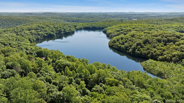 678 Golf Ridge Road, Carmel, NY 10512