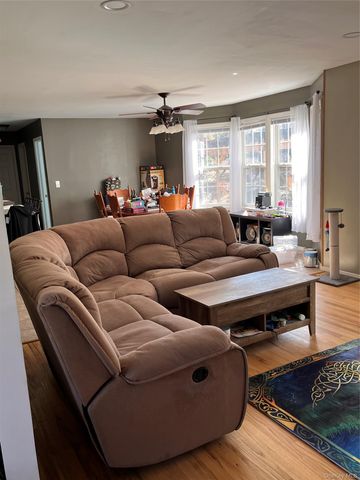 136 Elizabeth Way, Ridge, NY 11961