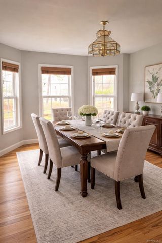 136 Elizabeth Way, Ridge, NY 11961