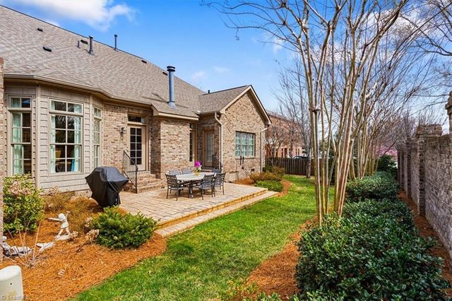 6 Blakeney Place, Greensboro, NC 27408