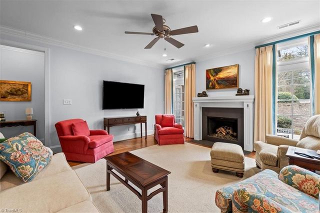 6 Blakeney Place, Greensboro, NC 27408