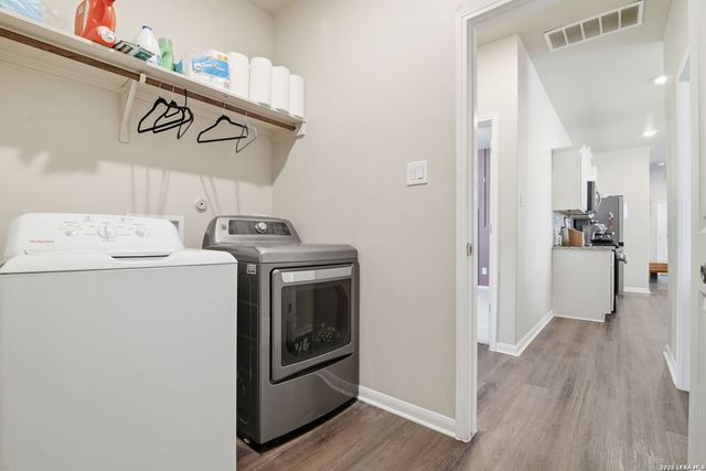4010 FALLOW XING, St Hedwig, TX 78152