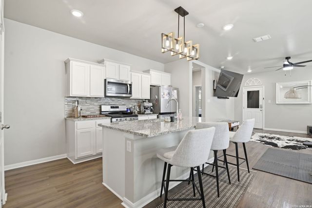4010 FALLOW XING, St Hedwig, TX 78152