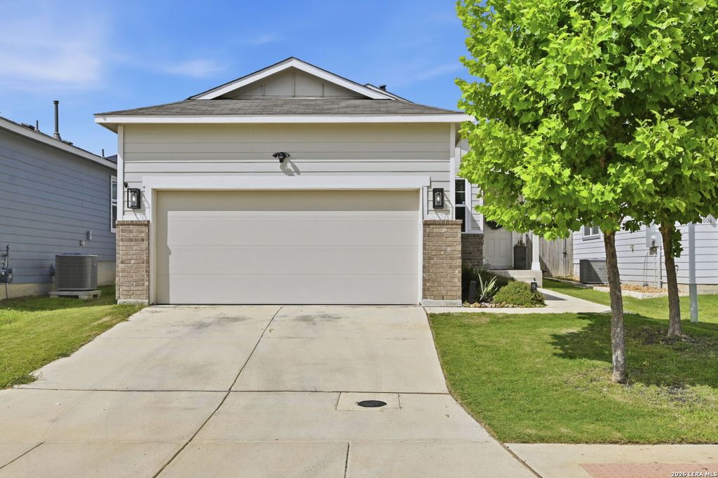 4010 FALLOW XING, St Hedwig, TX 78152