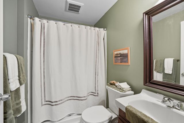 1115 Edgcumbe Road, Saint Paul, MN 55105