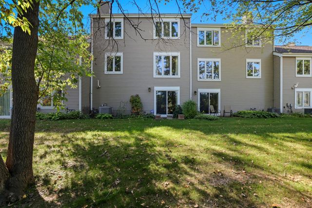 1115 Edgcumbe Road, Saint Paul, MN 55105