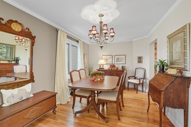 1115 Edgcumbe Road, Saint Paul, MN 55105