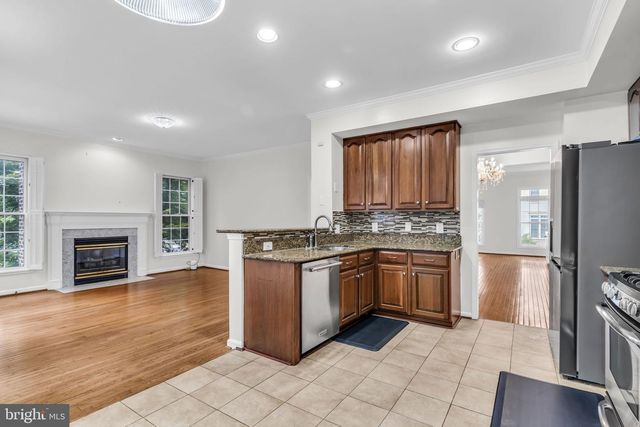 6618 FROST LAKE LN, Alexandria, VA 22315