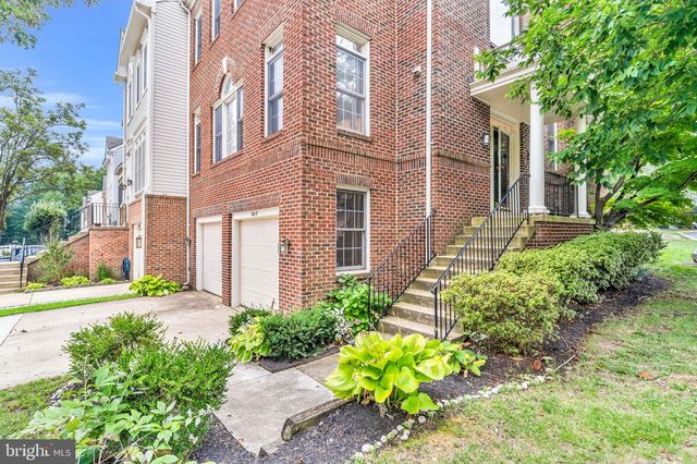 6618 FROST LAKE LN, Alexandria, VA 22315