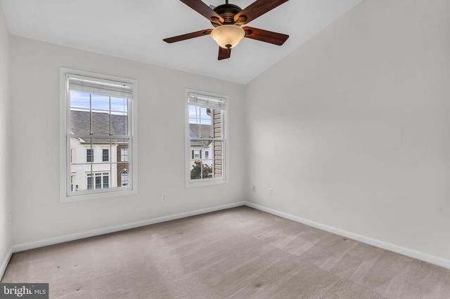 6618 FROST LAKE LN, Alexandria, VA 22315