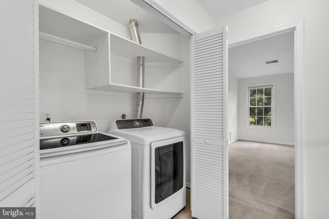 6618 FROST LAKE LN, Alexandria, VA 22315