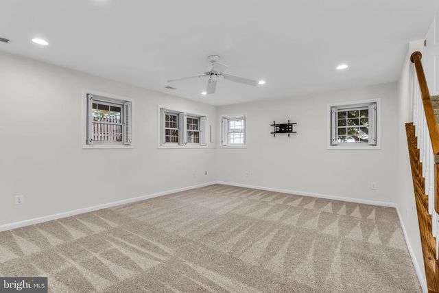 6618 FROST LAKE LN, Alexandria, VA 22315