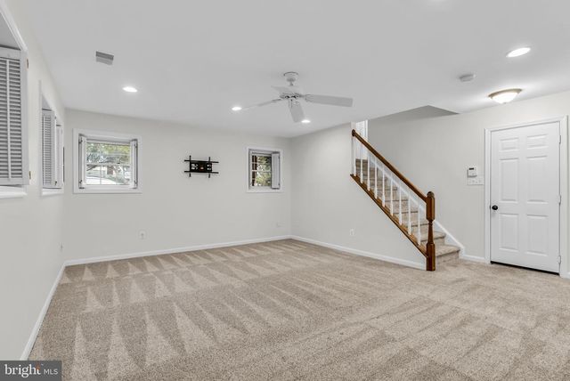 6618 FROST LAKE LN, Alexandria, VA 22315