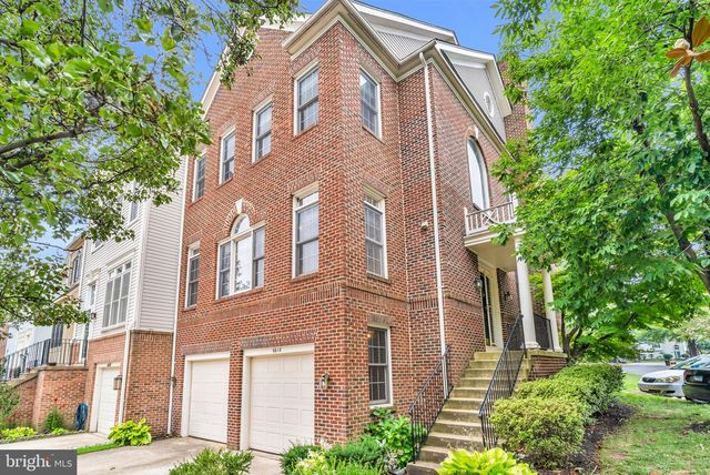 6618 FROST LAKE LN, Alexandria, VA 22315