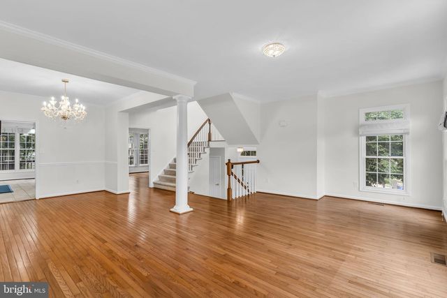 6618 FROST LAKE LN, Alexandria, VA 22315
