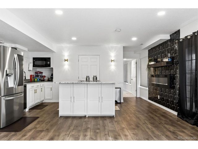 9073 Hunters Way, Highlands Ranch, CO 80129