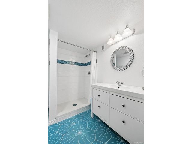 9073 Hunters Way, Highlands Ranch, CO 80129