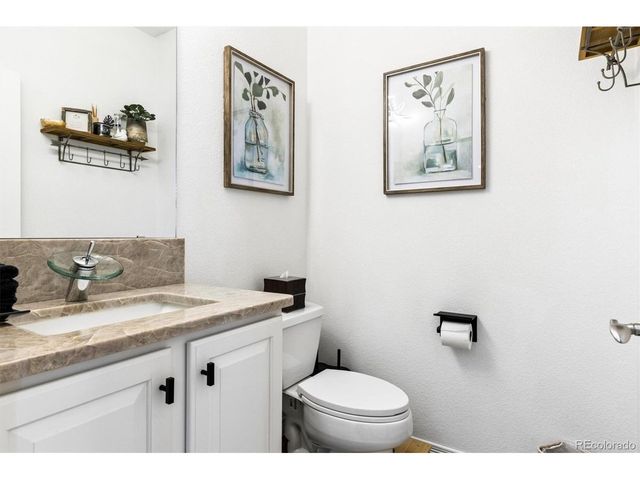 9073 Hunters Way, Highlands Ranch, CO 80129