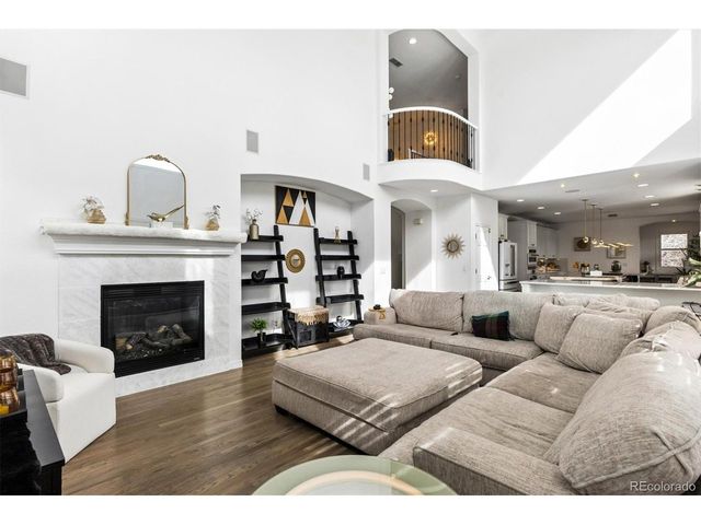 9073 Hunters Way, Highlands Ranch, CO 80129